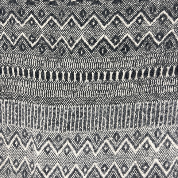 L. L. Bean Women's XS Fair Isle Nordic 100% Merino Wool Crew Turtleneck Sweater - Picture 4 of 9